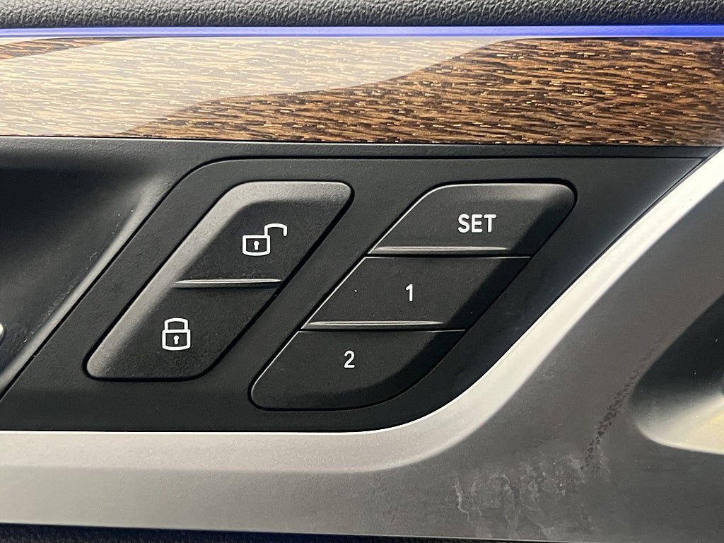 Vehicle Image 34