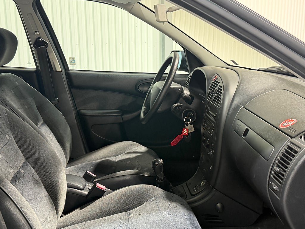 Vehicle Image 14
