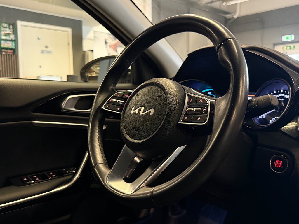 Vehicle Image 26