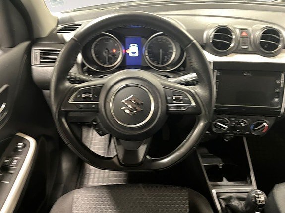 Vehicle Image 12