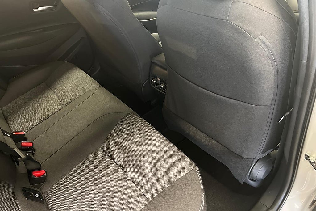 Vehicle Image 18