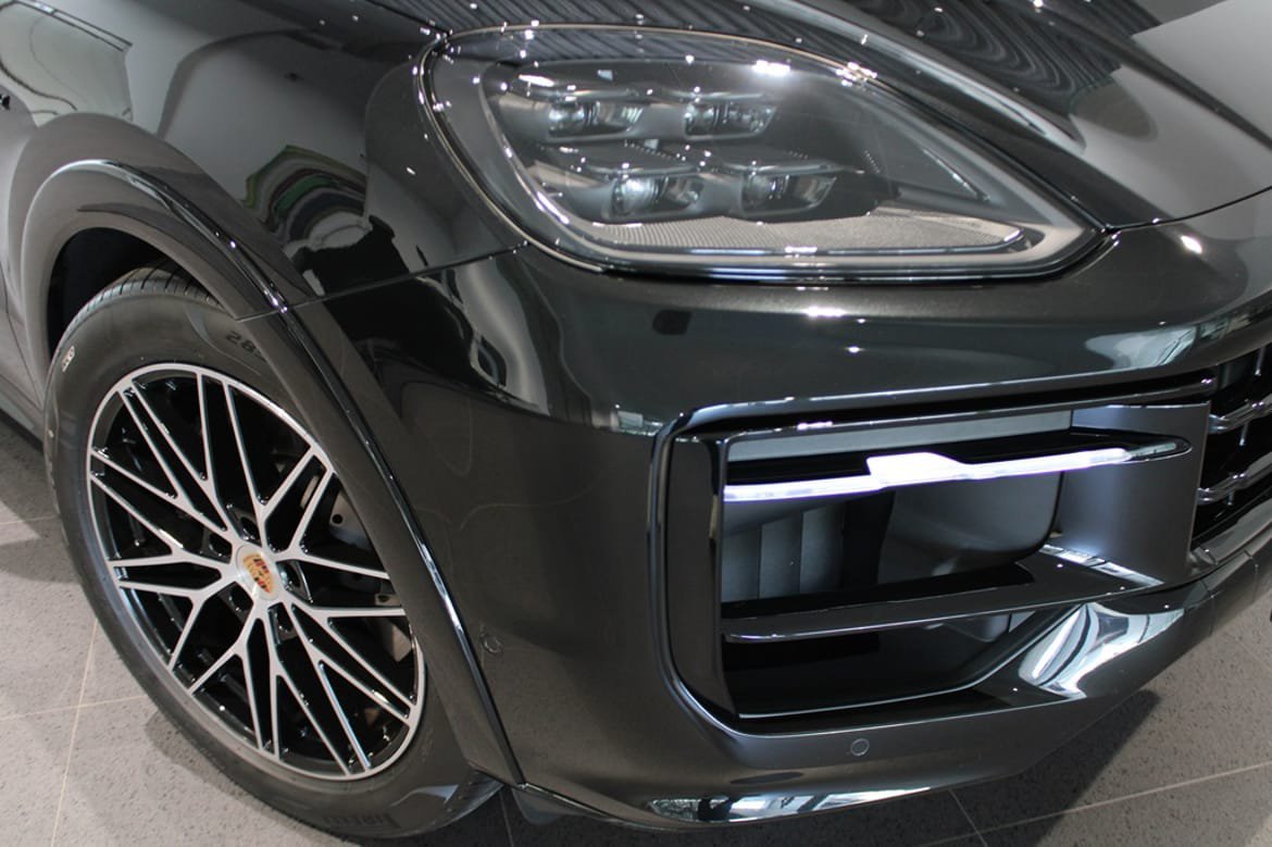 Vehicle Image 8