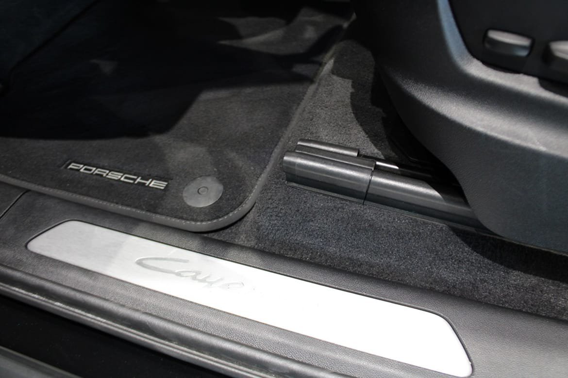 Vehicle Image 12