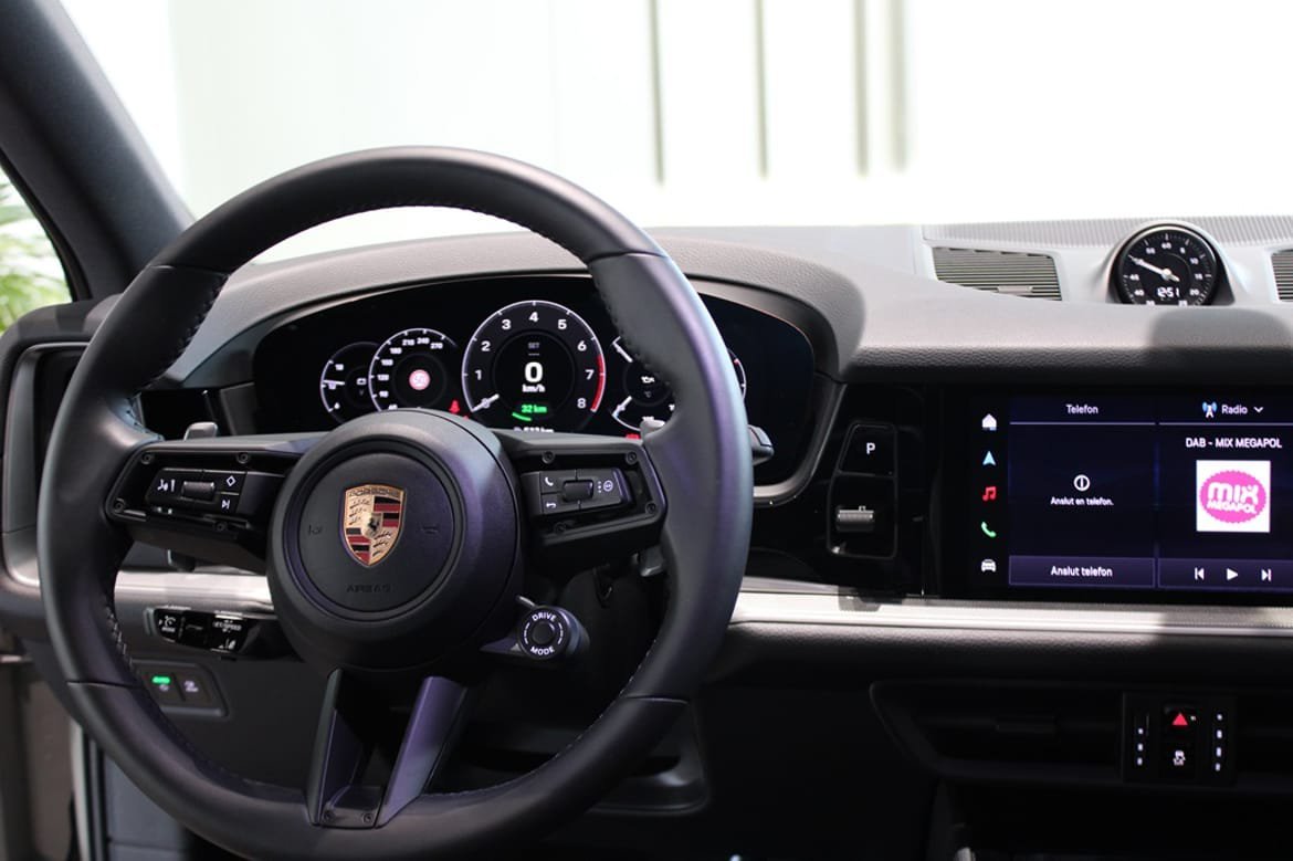 Vehicle Image 14