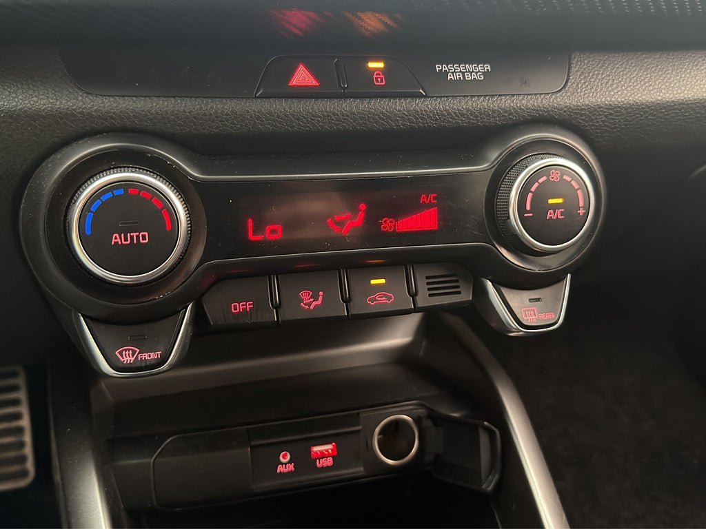 Vehicle Image 24
