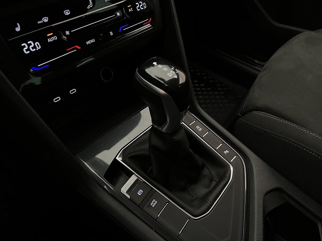 Vehicle Image 26