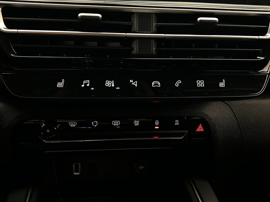 Vehicle Image 26