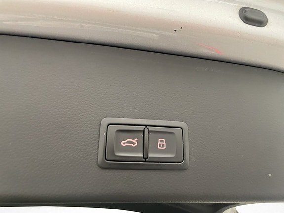 Vehicle Image 29