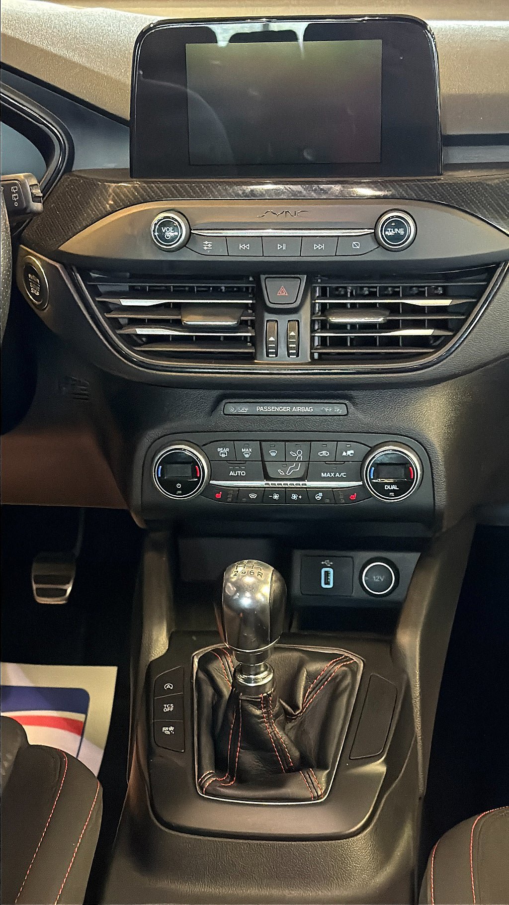 Vehicle Image 15
