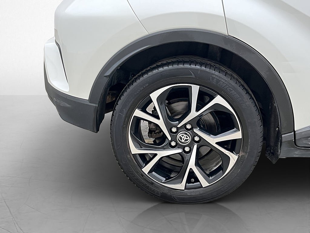 Vehicle Image 30