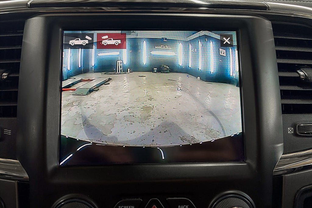 Vehicle Image 13