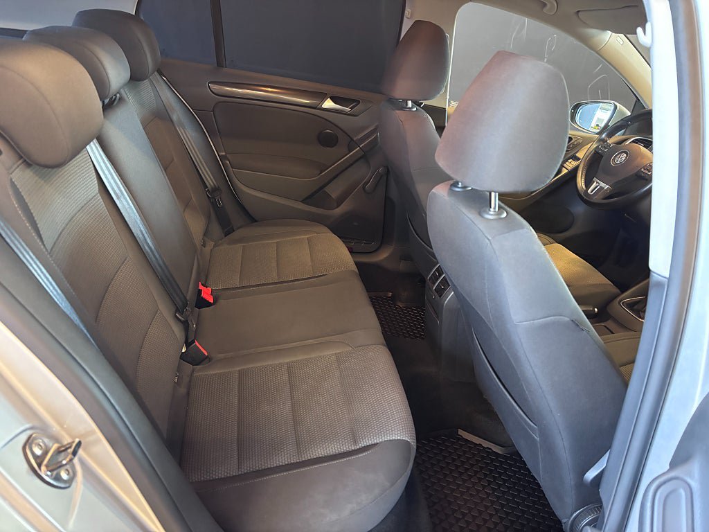 Vehicle Image 14