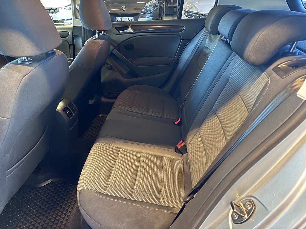 Vehicle Image 15