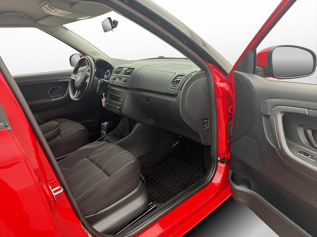 Vehicle Image 14