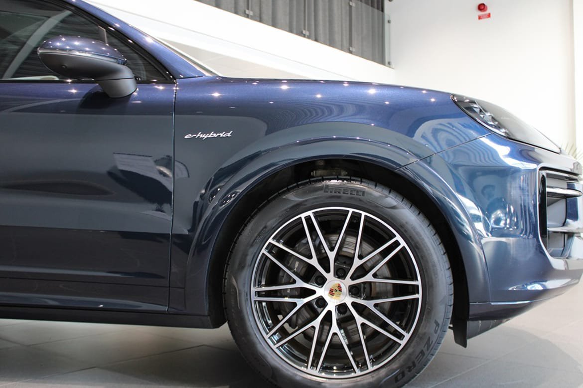 Vehicle Image 11