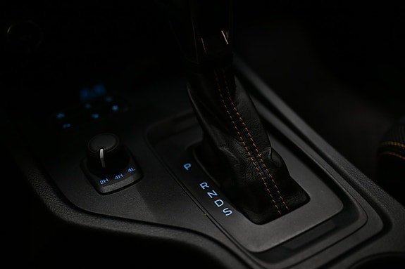 Vehicle Image 17