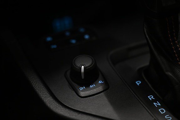 Vehicle Image 23