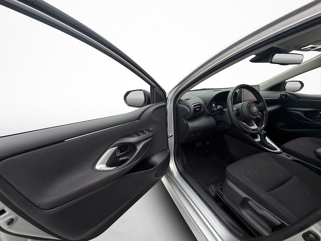 Vehicle Image 10