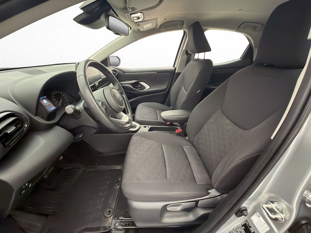 Vehicle Image 11