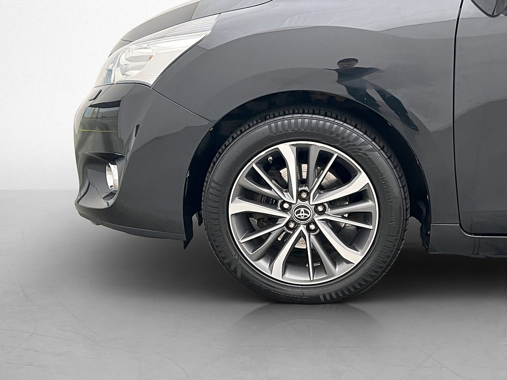 Vehicle Image 10