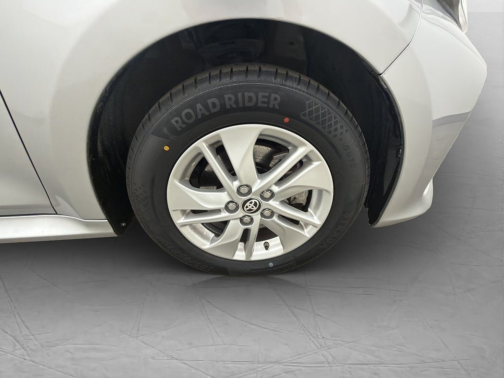 Vehicle Image 30