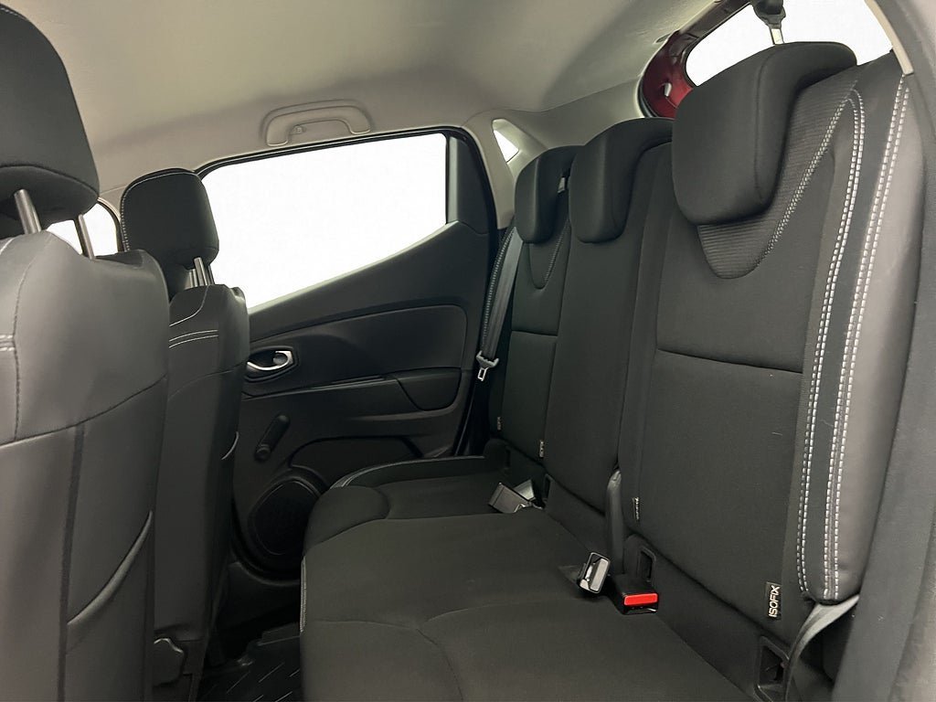 Vehicle Image 24