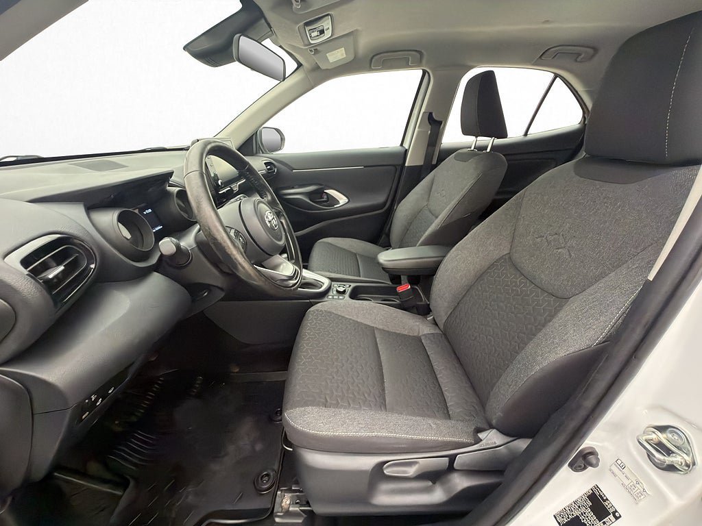 Vehicle Image 10