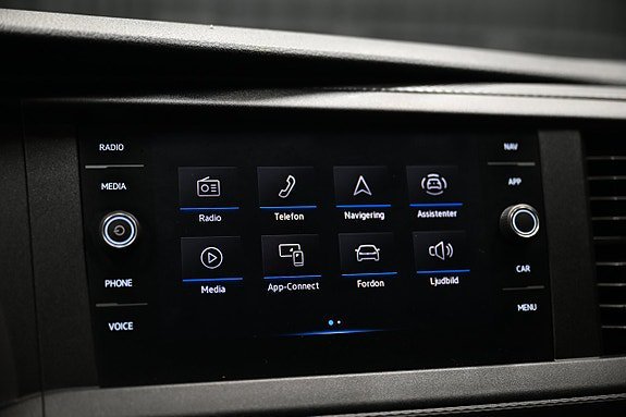 Vehicle Image 32