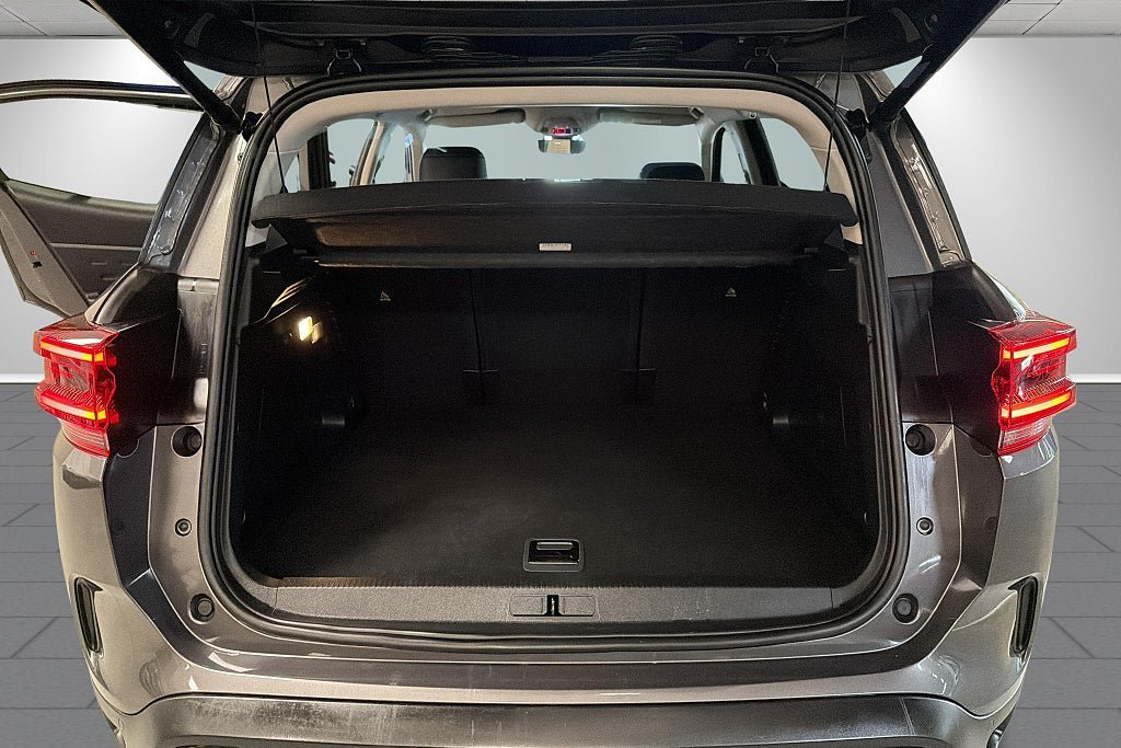 Vehicle Image 15