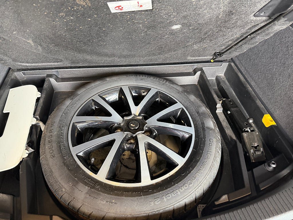 Vehicle Image 22