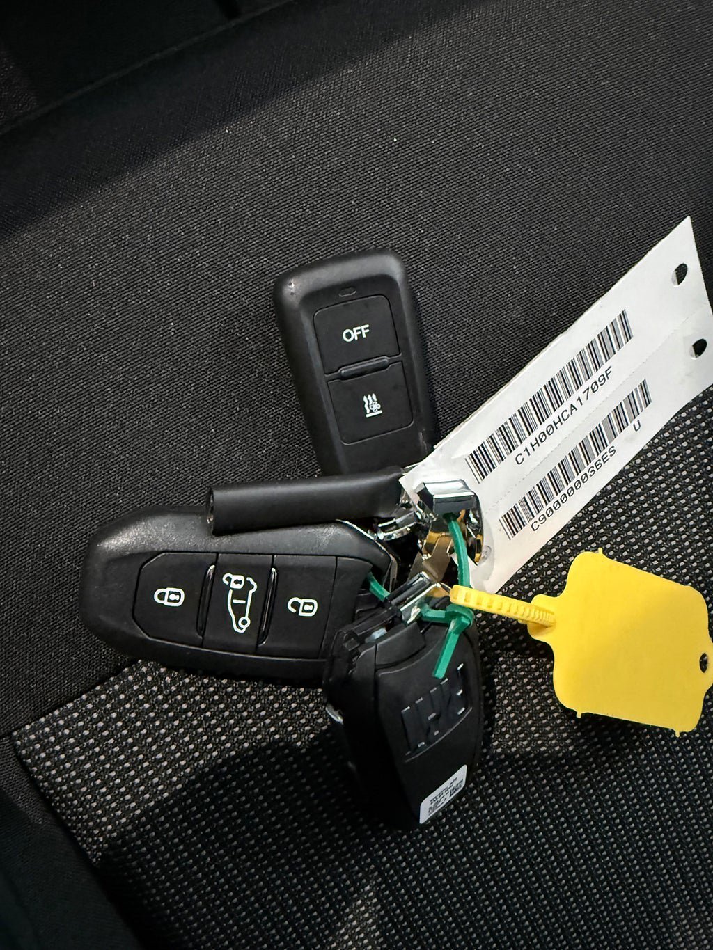 Vehicle Image 16
