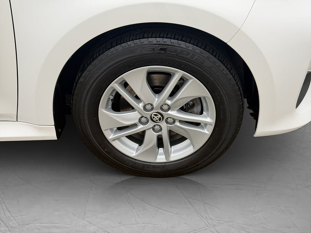 Vehicle Image 10