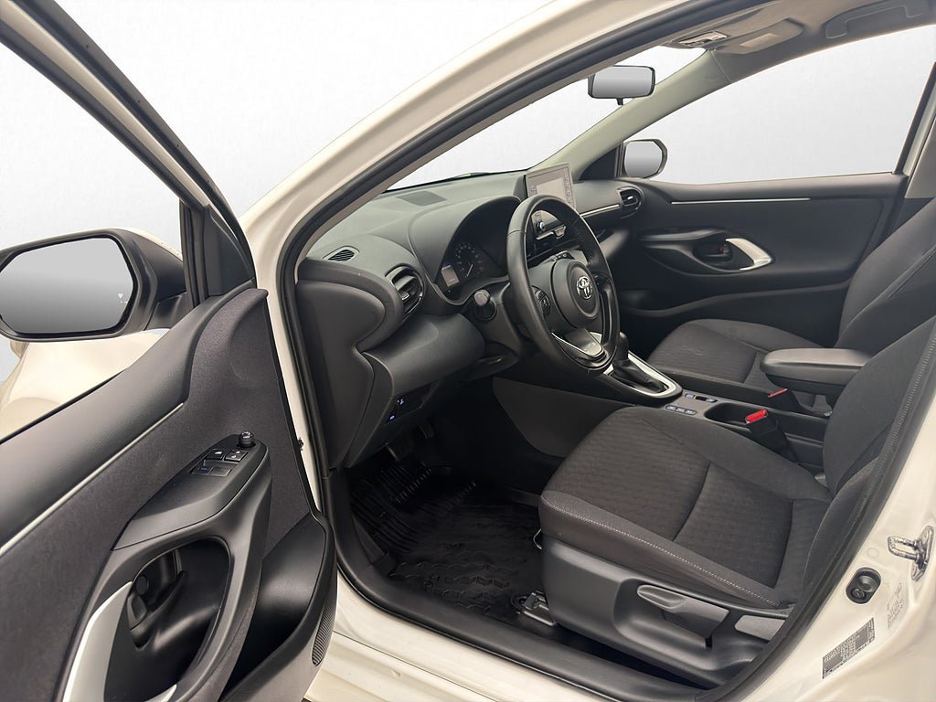 Vehicle Image 11