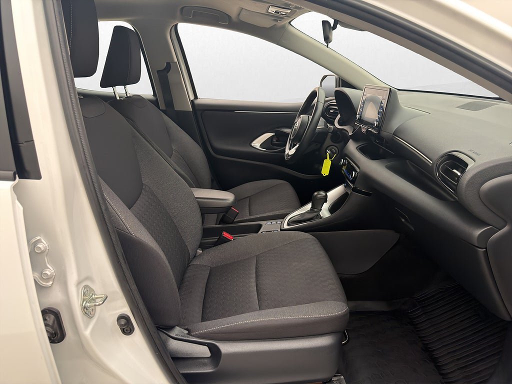 Vehicle Image 13