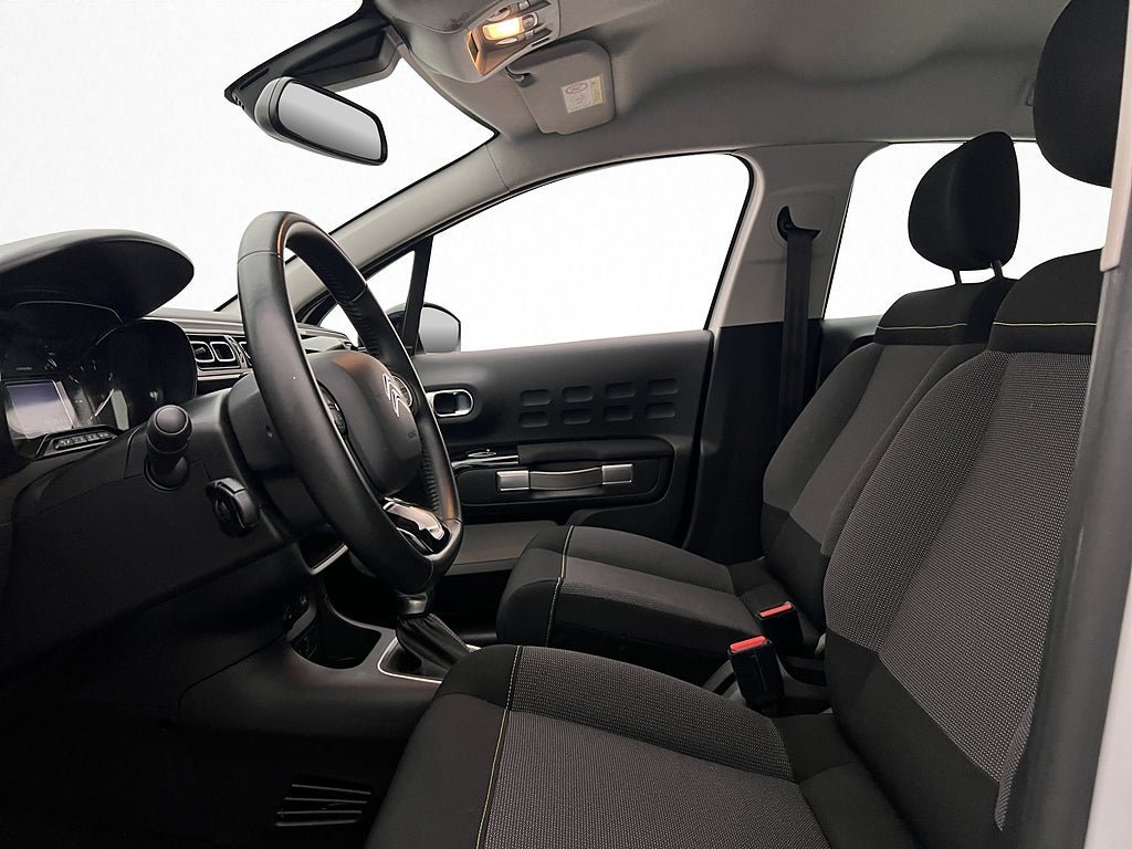 Vehicle Image 18