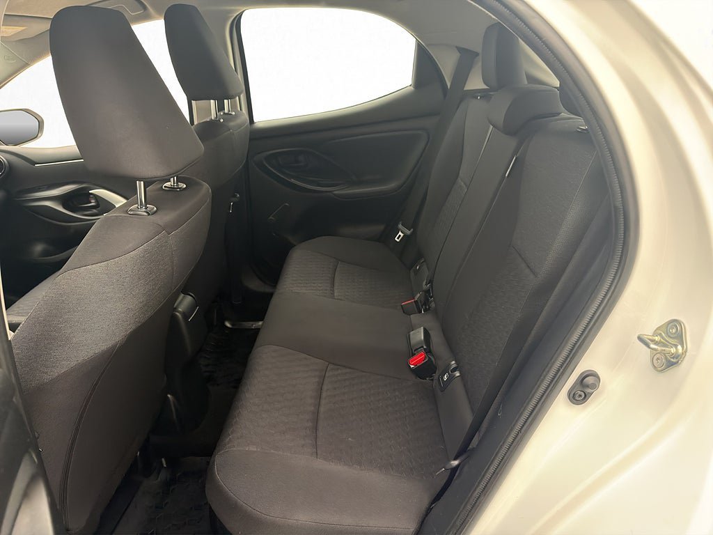 Vehicle Image 17