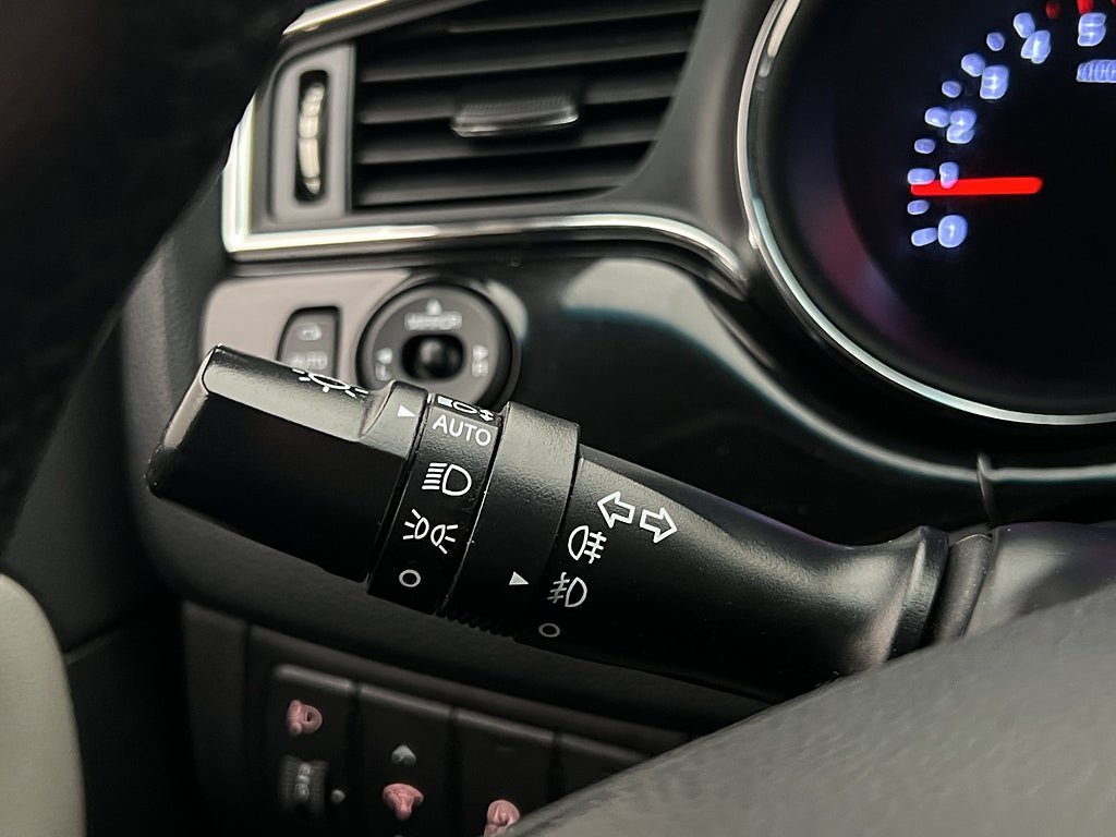 Vehicle Image 27