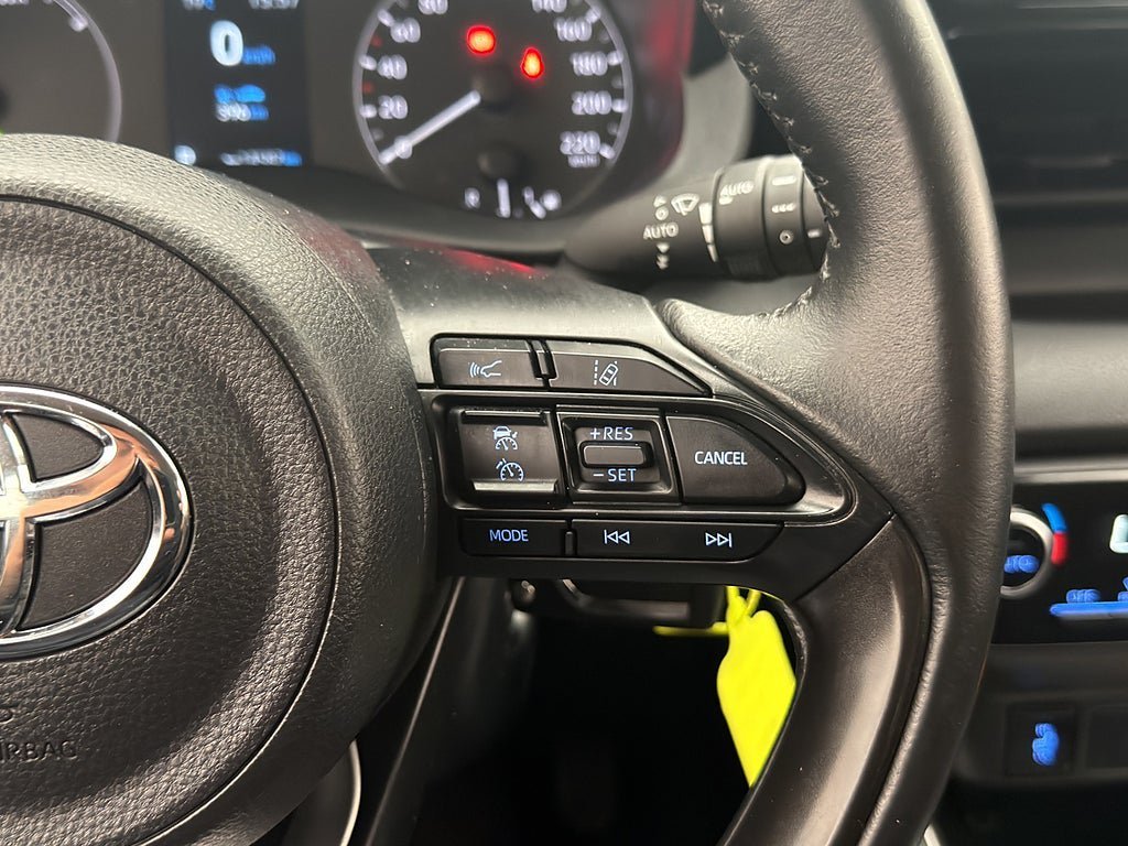 Vehicle Image 21