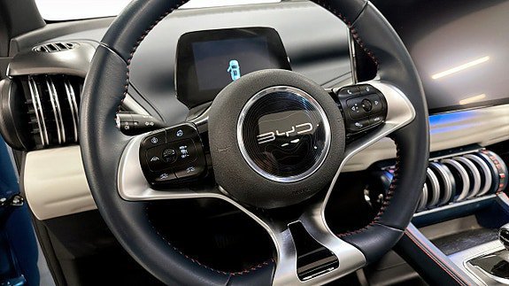 Vehicle Image 14