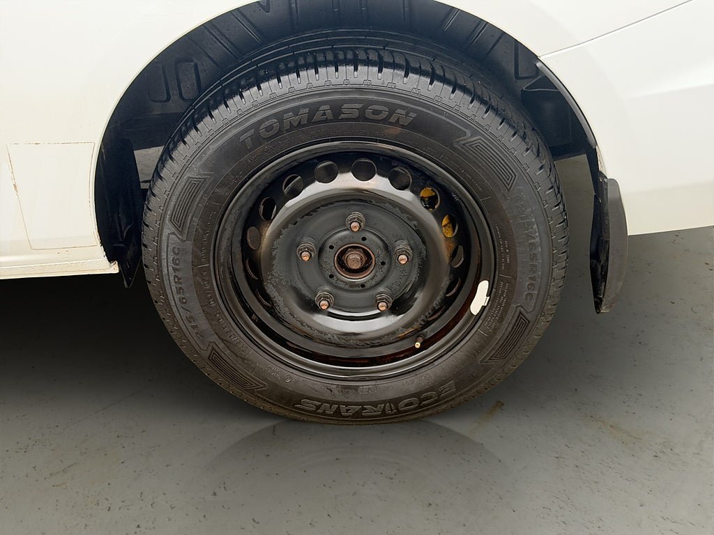 Vehicle Image 28