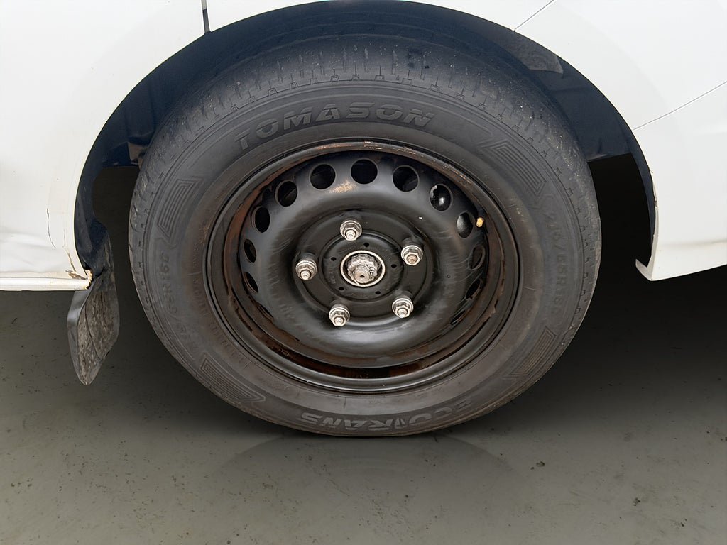 Vehicle Image 30