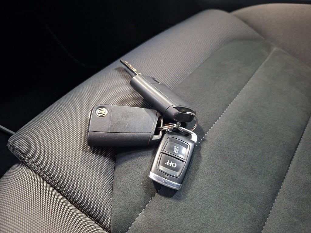 Vehicle Image 24