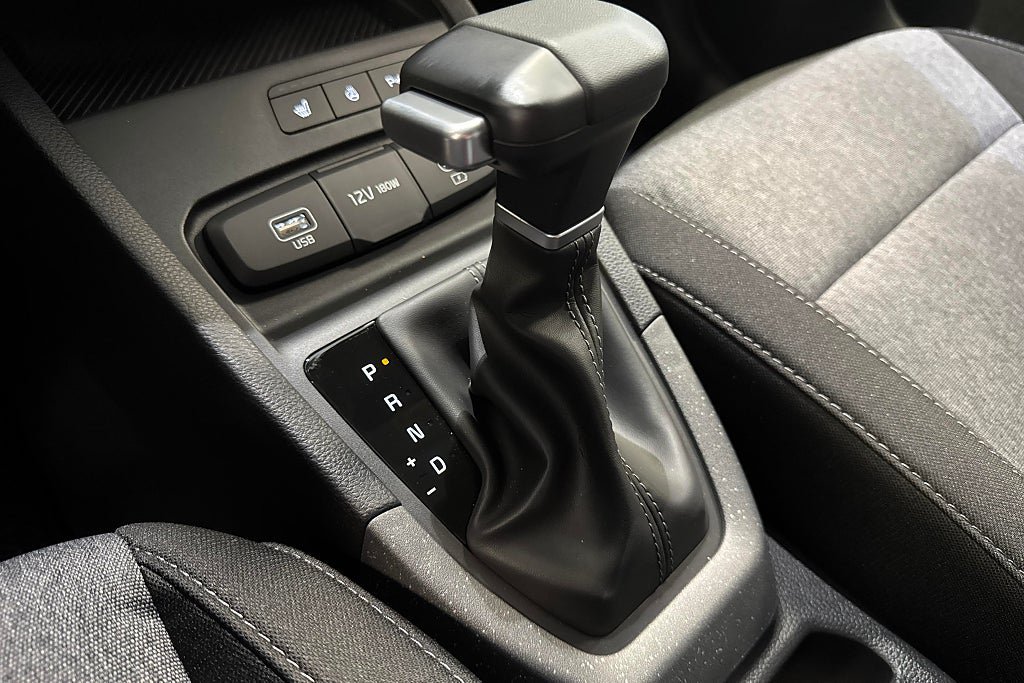 Vehicle Image 12