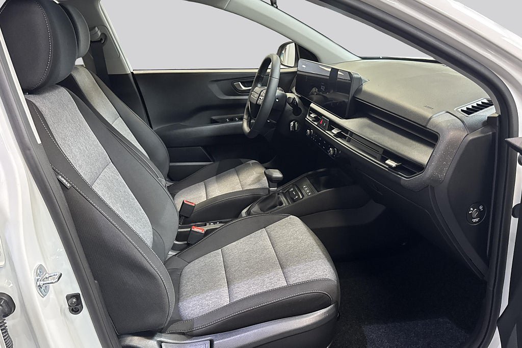 Vehicle Image 17