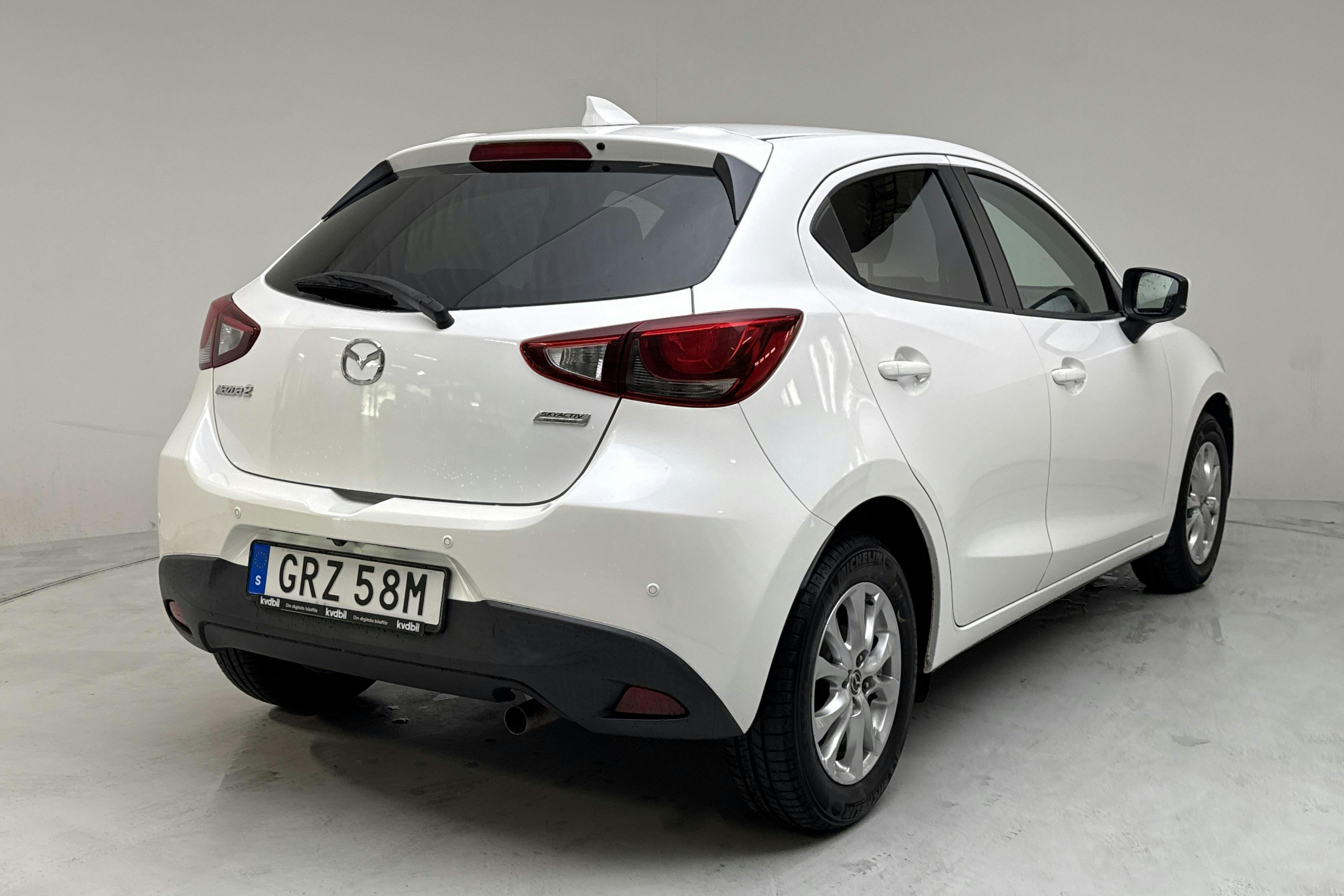 Vehicle Image 3