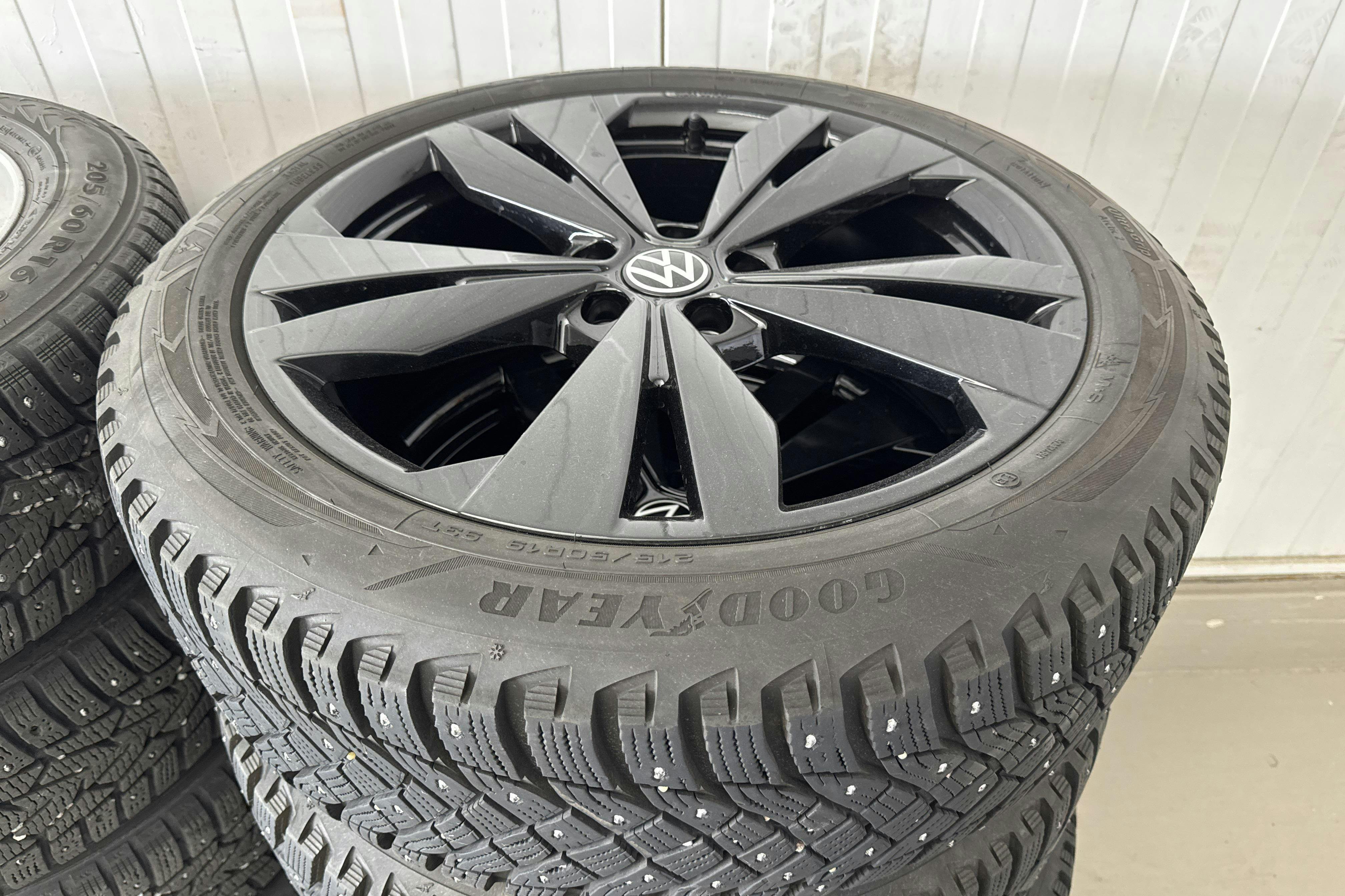Vehicle Image 19