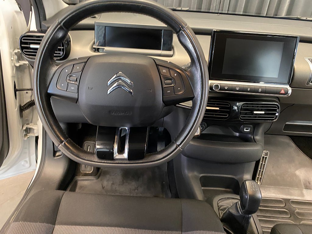 Vehicle Image 31