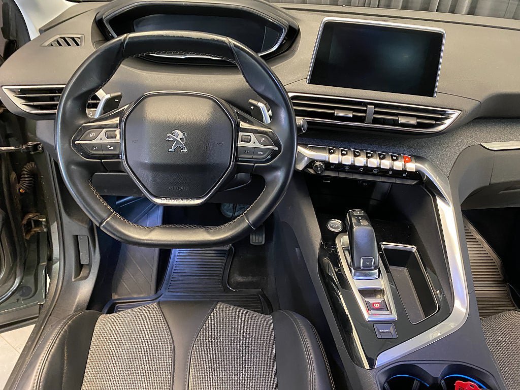 Vehicle Image 34