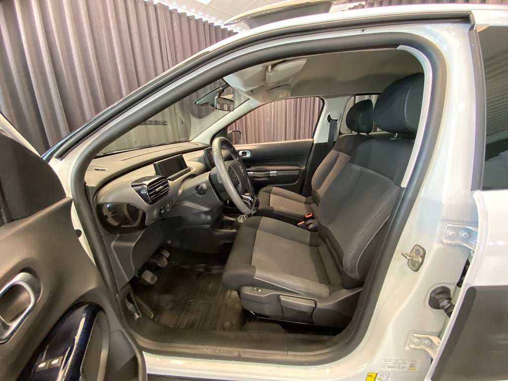 Vehicle Image 49