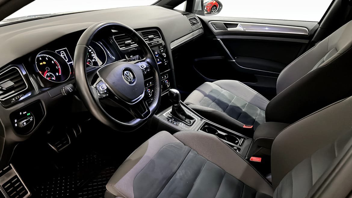 Vehicle Image 7